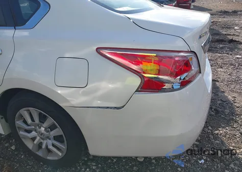 2013 Nissan Altima 2.5 S z USA, uszkodzony, nr VIN 1N4AL3AP6DN512868